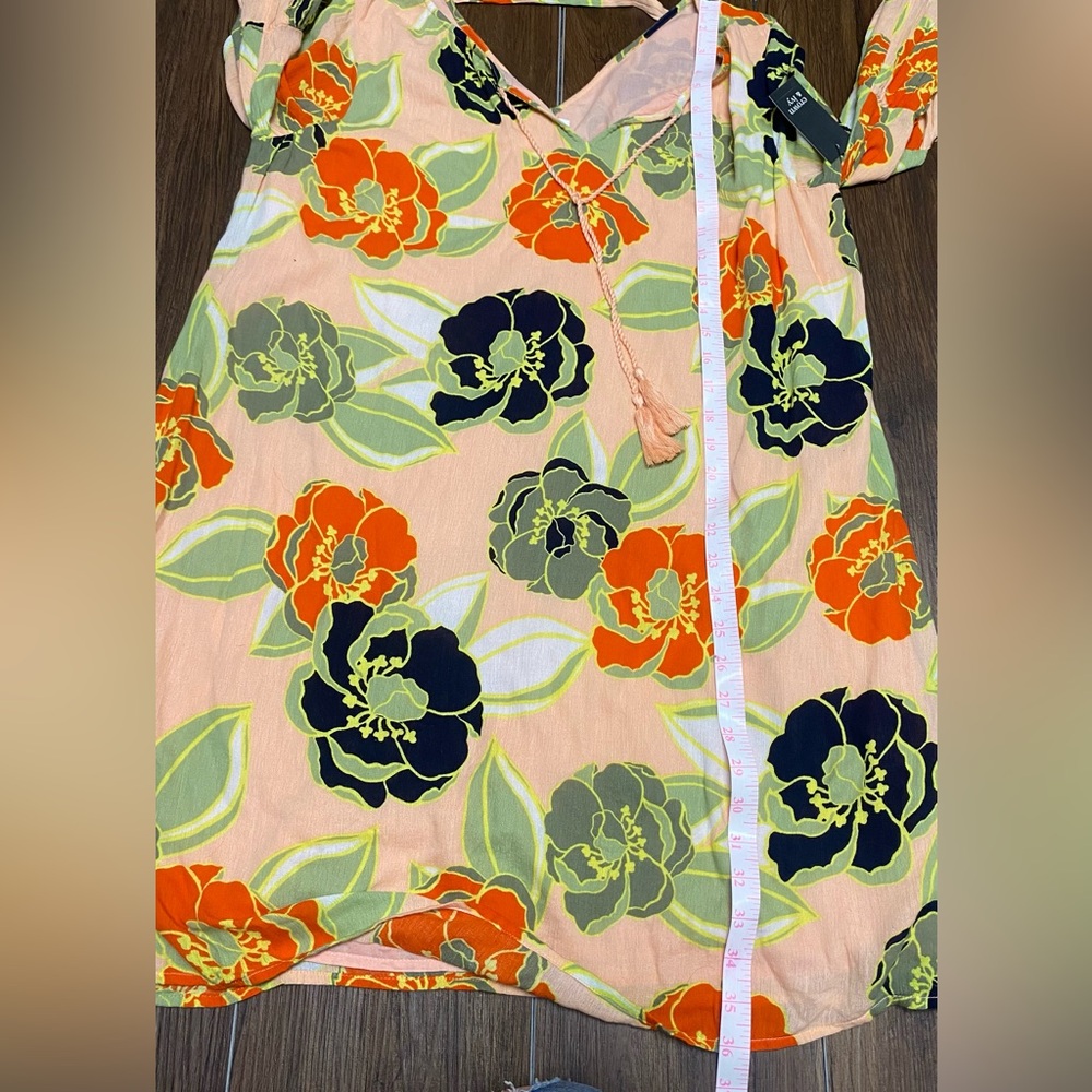 Crown & Ivy NWT Peach Floral V-Neck Dress - Picture 6 of 6